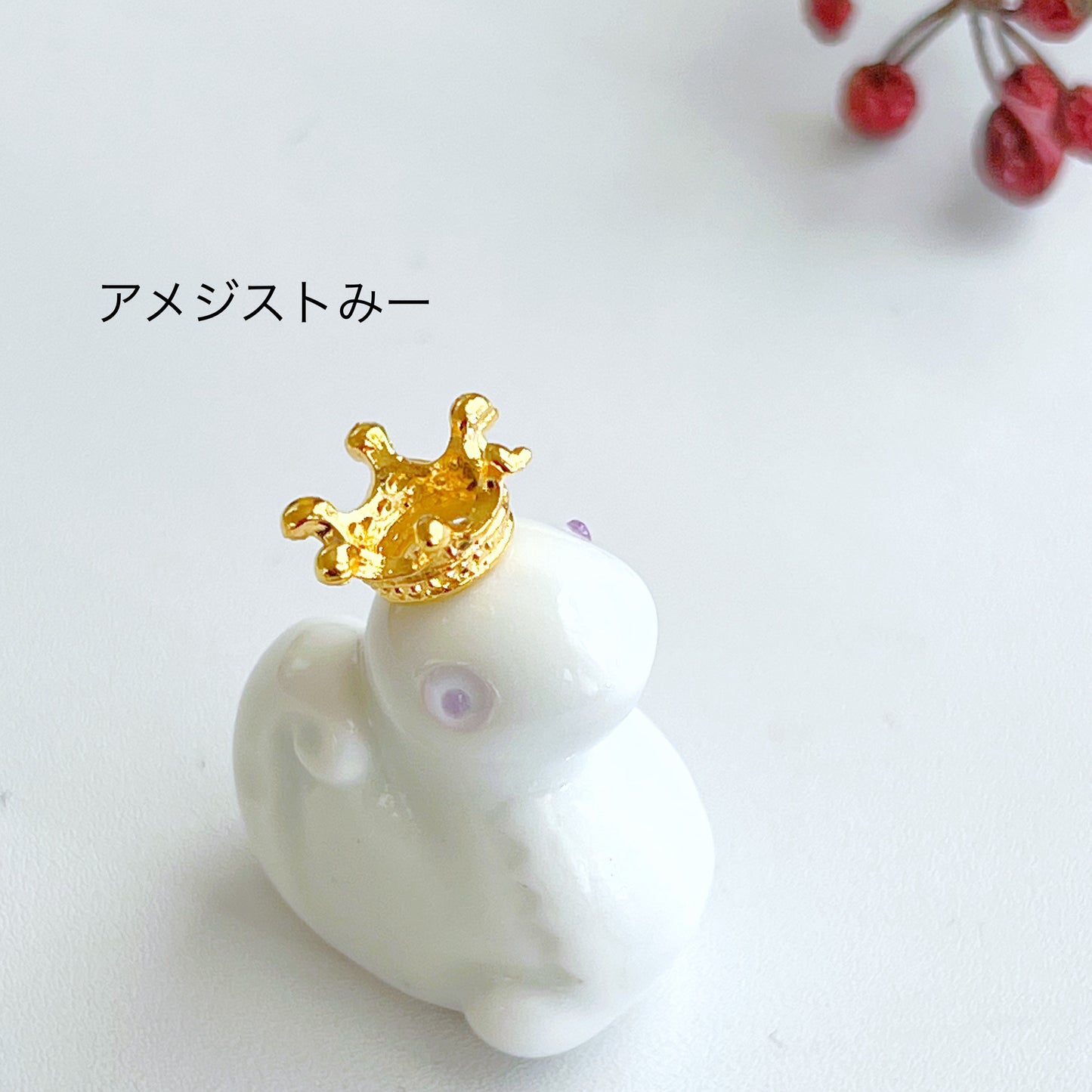 【縁起が良い白蛇】へびが苦手な店長が作ったヘビの置物「Me-!」