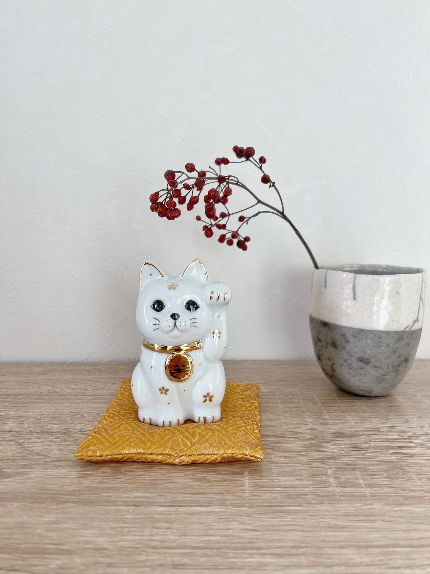 招き猫様用 金襴座布団 花唐草模様