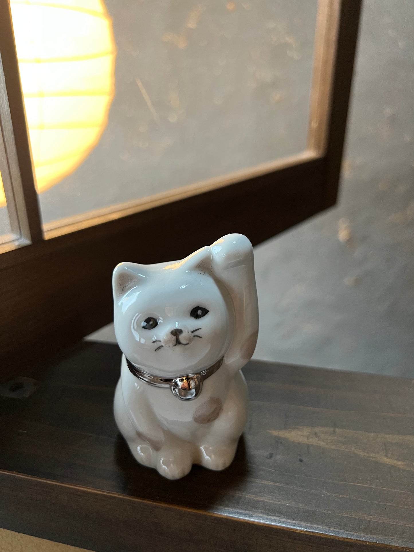 【招き猫1番人気】幸せ招き猫!ベージュのぶちの九谷焼招き猫!金ぶちちゃんと銀ぶちちゃん