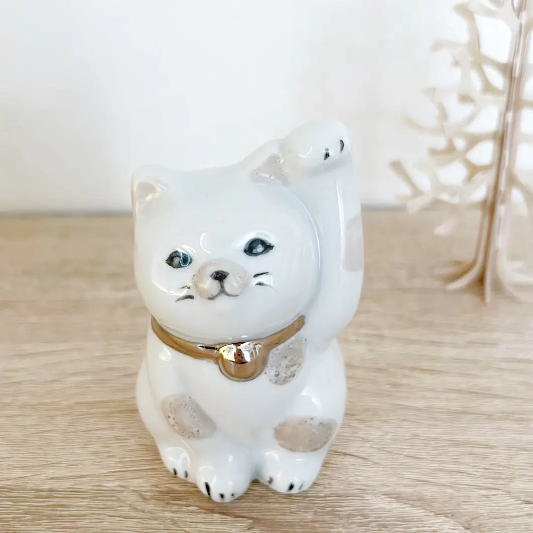 【招き猫1番人気】幸せ招き猫!ベージュのぶちの九谷焼招き猫!金ぶちちゃんと銀ぶちちゃん