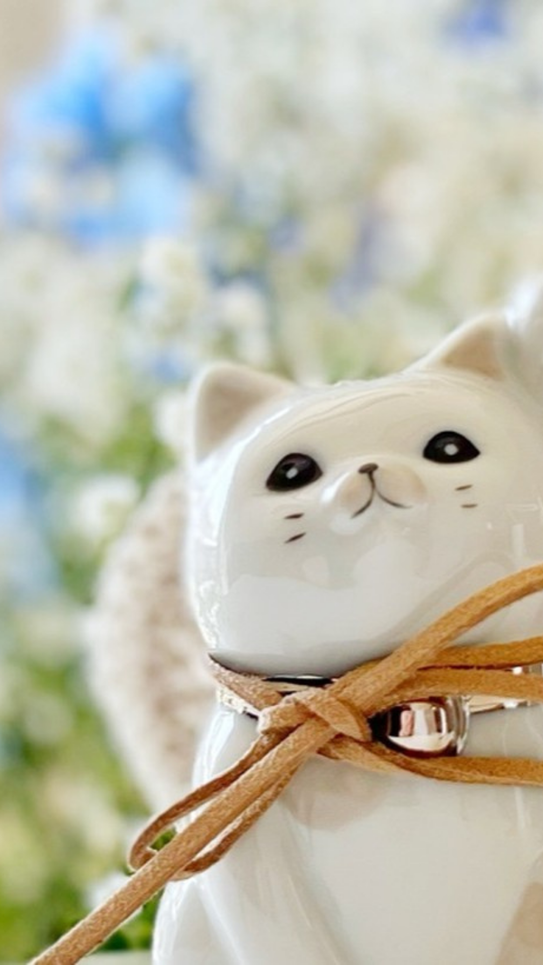 DOTUのmiranekoミラネコ、九谷焼の招き猫、銀ぶちちゃん